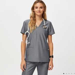 Figs Casma Three-Pocket Scrub Top Graphite Gray Large Vneck